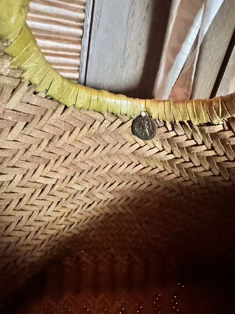Dragon Diffusion handwoven yellow